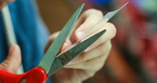 Vida makes resi & BTL rate cuts  cut slash scrap scissors