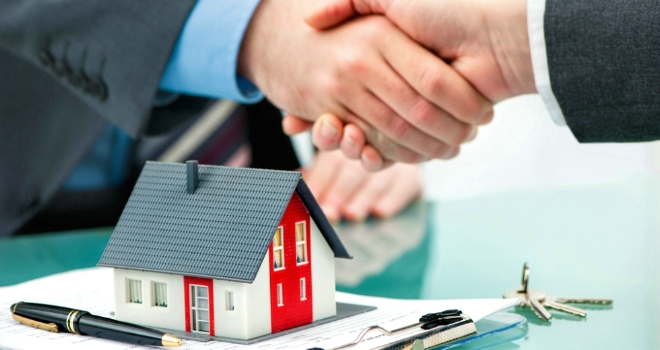 Mortgage brokers slam continued instances of conditional selling house sale sold buy hand key