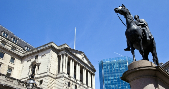 Bank of England holds interest rates at 3.75% in 8-1 vote bank of england boe