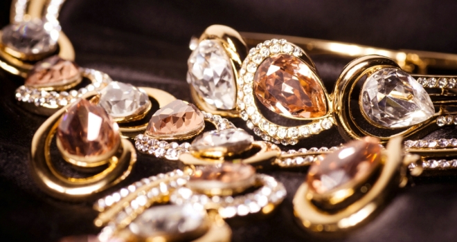 Suros Capital launches 3% commission offer to brokers jewels, jewellery, luxury, asset