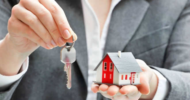 Homeownership falls to 30-year low hand keys house buy business mortgage