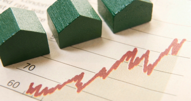 House price growth rebounds in June: Nationwide house growth graph this is actually the green one
