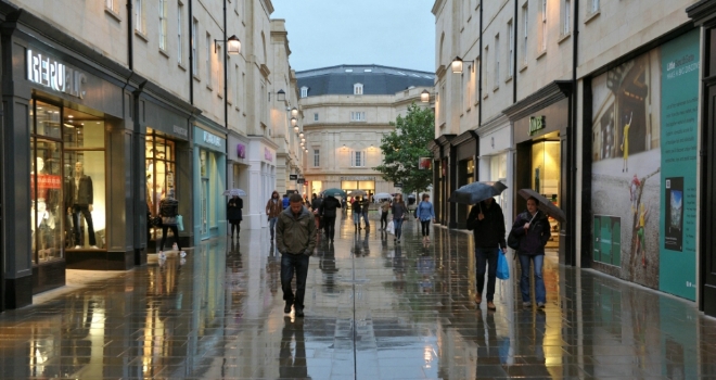 UK enters technical recession as GDP falls 0.3% in Q4 commercial high street property shops
