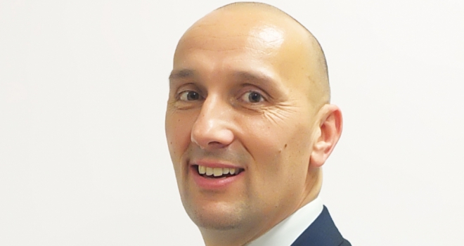 In the Spotlight with Mark Hutchings, Uinsure Mark Hutchings Uinsure