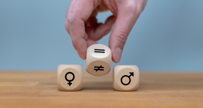 Gender pay gap sees men receive 57% more than women in pay rises gender balance women equal