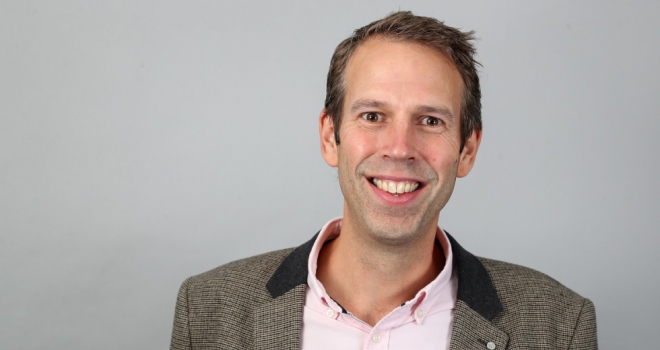 Wellbeing: Helping SMEs avoid the downward spiral John Lightfoot, Ultimate Finance