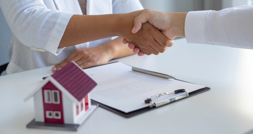 house purchase buy approval handshake