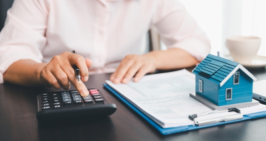 homeowner paying money