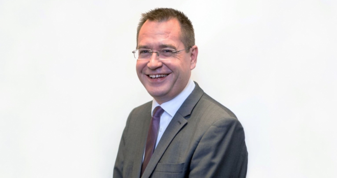 Stuart Benge Recognise