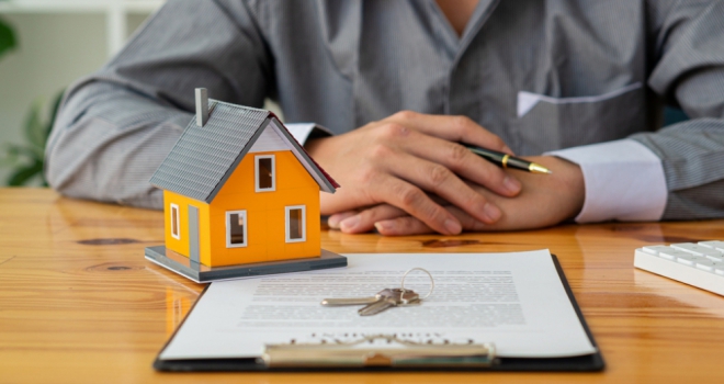 Mortgage approvals rise for second consecutive month: BoE title insurance legal house paperwork approve keys