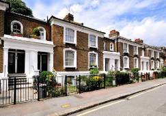 houses house buyer family mortgage street home
