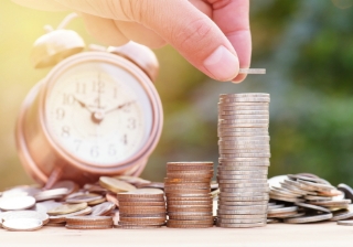 Only a third of HNWIs maximising new pension annual allowance Pension clock money retirement