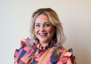 Araminta Hoare, Sesame