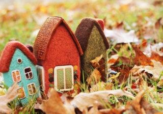 House prices 3.3% lower annually in September: e.surv autumn house