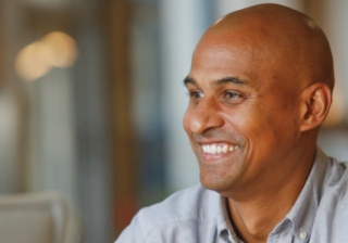 Driving SME business growth with commercial finance Daniel Jones - Norton