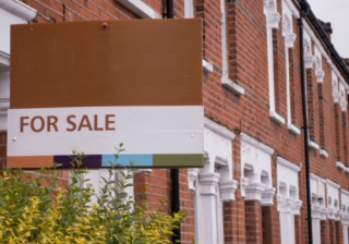 House prices rise at steady pace to hit new record high: Halifax house prices sale sold london