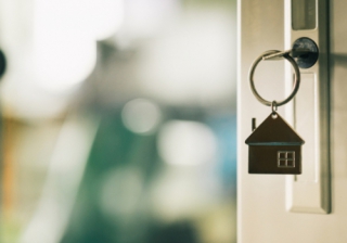 15% of homeowners plan to downsize - with a quarter of Londoners considering a smaller home lock key safety house door