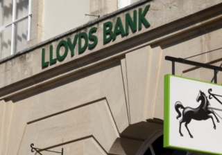 Lloyds sets aside extra £4bn for high-LTI mortgage lending lloyds bank