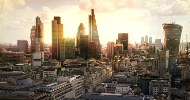 London commuters saving £450,000 on house prices London