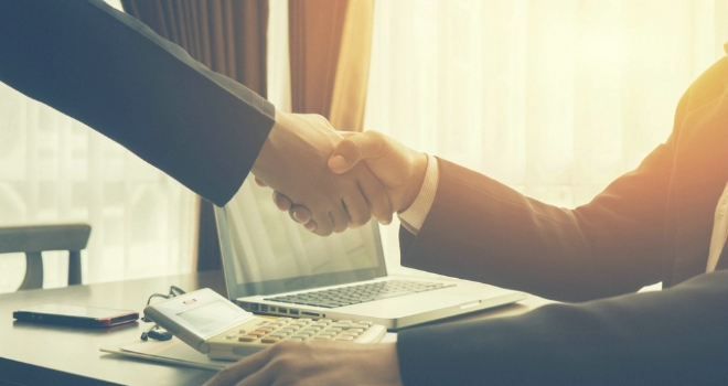 Tips for raising capital for your property business in 2022 handshake