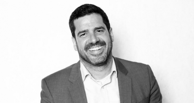 In the Spotlight with Asaf Navot Asaf Navot 380