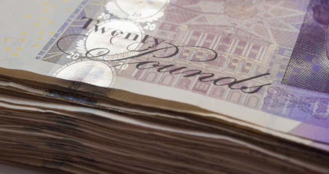 Russian money probe could see a rise in estate agency AML fines Cash 200