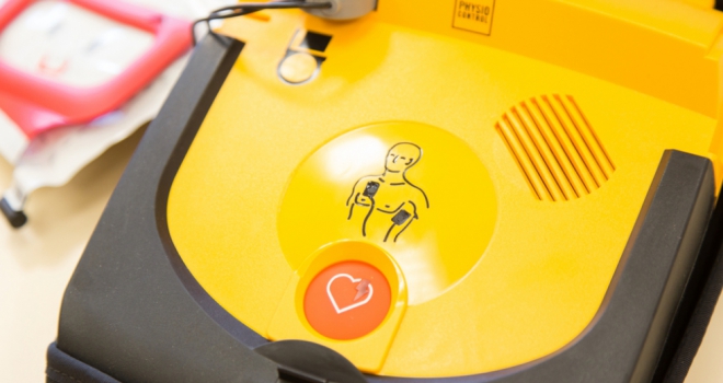 Barratt announce donation of 400 defibrillators Defib 779