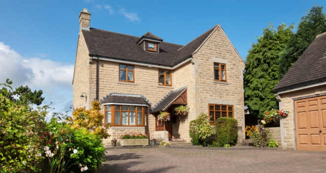 Downsizers stuck as demand for larger homes dips Detached House 345
