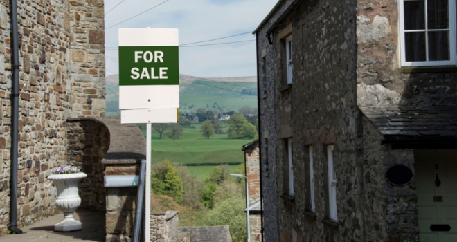Seller activity increases ahead of predicted country market slowdown For sale Country 808