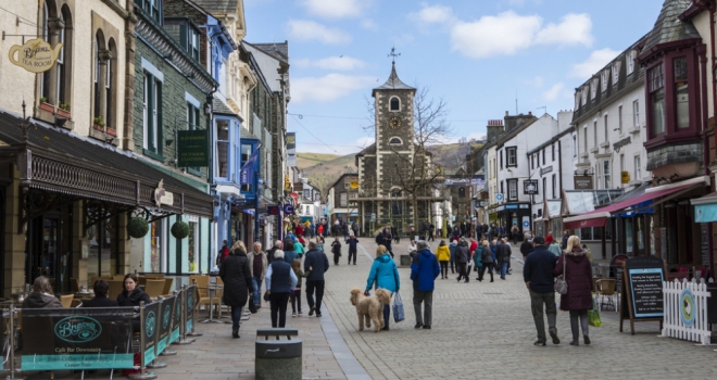 How much more does it cost to live in a market town? Keswick 775