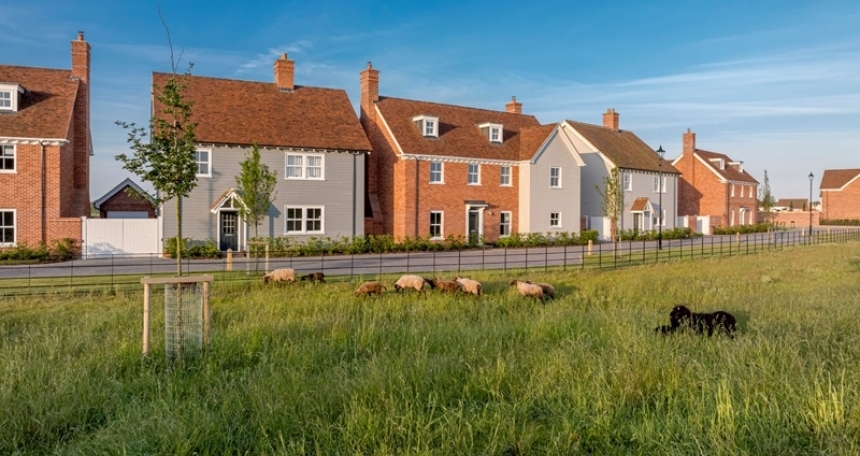 Case study: Paragon provides £25m development funding for housing scheme in Essex Maningtree Park - Paragon - 822
