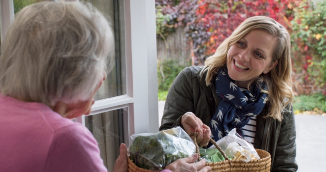 What is the best way to welcome your new neighbours? Neighbours 611