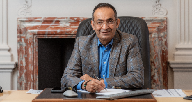 Will interest rates hikes fuel or cool the ‘race to the bottom’? Paresh MFS 575
