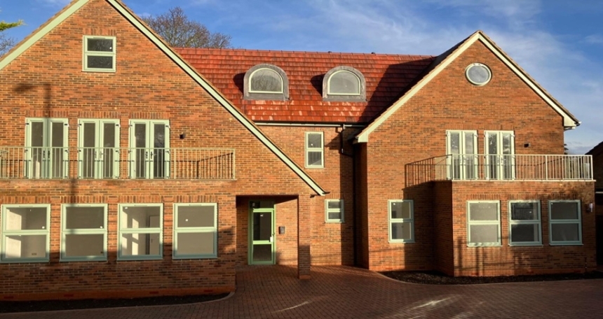 Case study: Aspen completes 28-day £2.1m no valuation bridge on six unit development in Northwest London Aspen - Pinner - 281