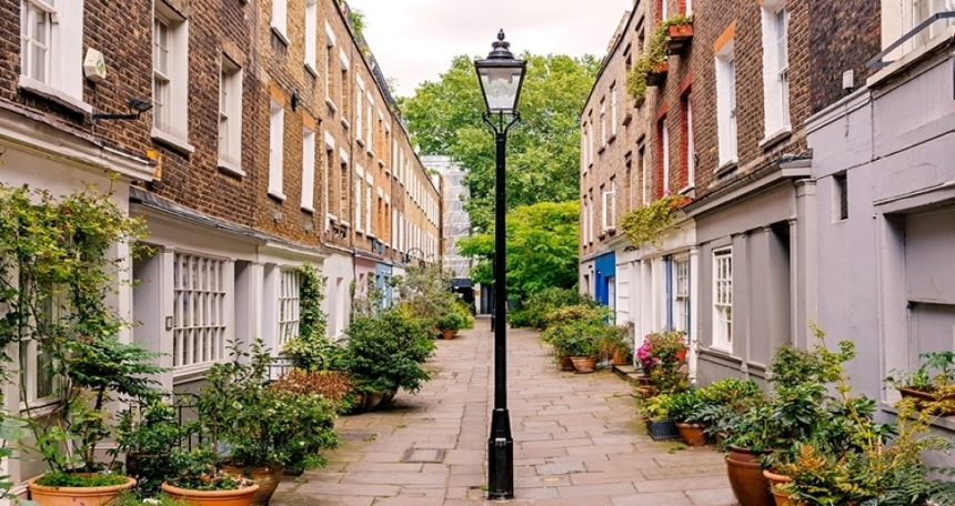 Case study: Aspen completes 'picture-perfect' £1.575m no-valuation bridge on two projects in London Aspen - Fitzrovia - 555