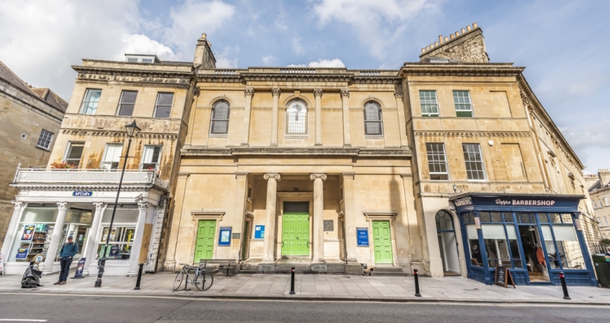 Case study: Aspen delivers £6.3m dual facility in five days Aspen - Cheltenham - 886