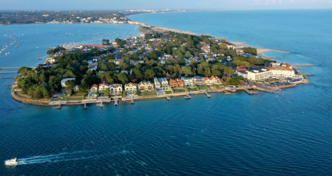 Sandbanks revealed as Britain's most expensive coastal area: Rightmove Sandbanks - Poole - 950