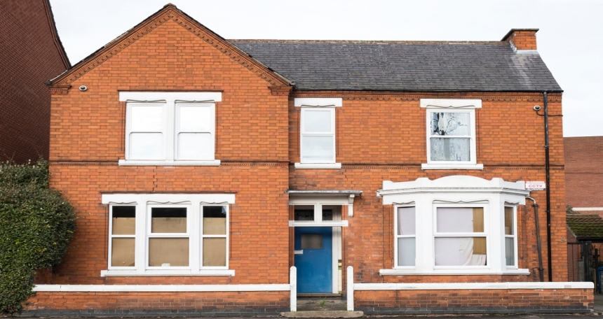 Rising ‘zombie home’ numbers trap £13.6bn in vacant UK housing Empty Home - 365