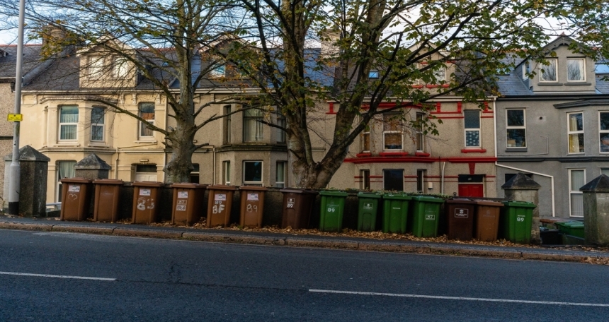 Bins - 881