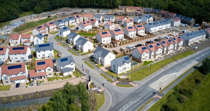 The route to new towns must be bold: Why Labour’s new towns need a national planning approach New build development - 577