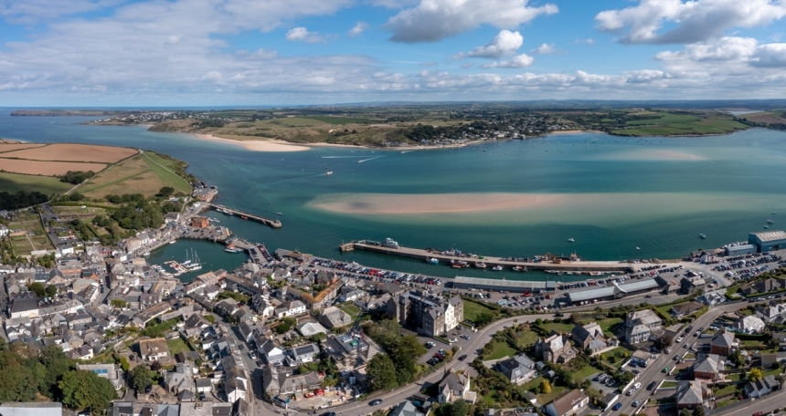 High mortgage rates see house prices slump across iconic seaside retreats Padstow - Cornwall - 955