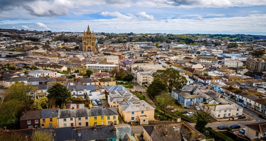 UK military towns commanding house price premiums of 12.8%  Truro - Cornwall - 723
