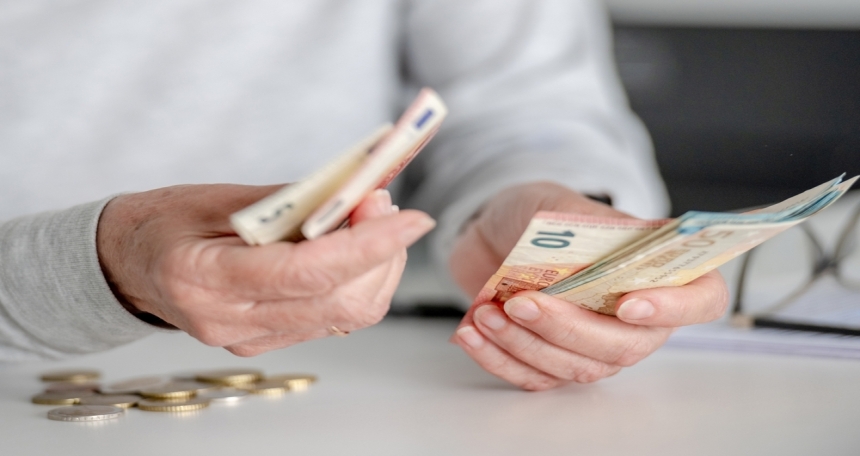 Darlington Building Society for Intermediaries re-joins foreign currency mortgage market Euro currency