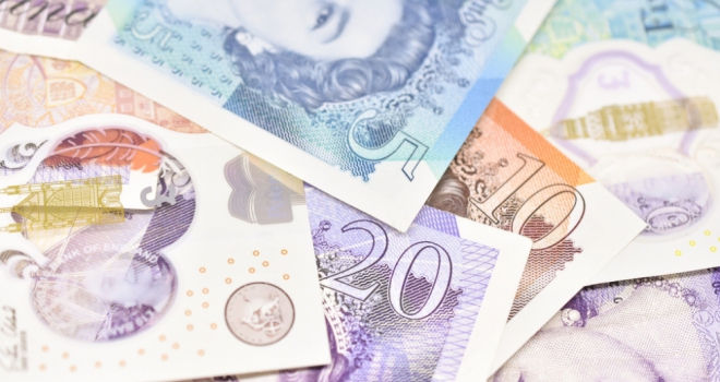 Cash buyers attracting up to £150,000 discount new cash