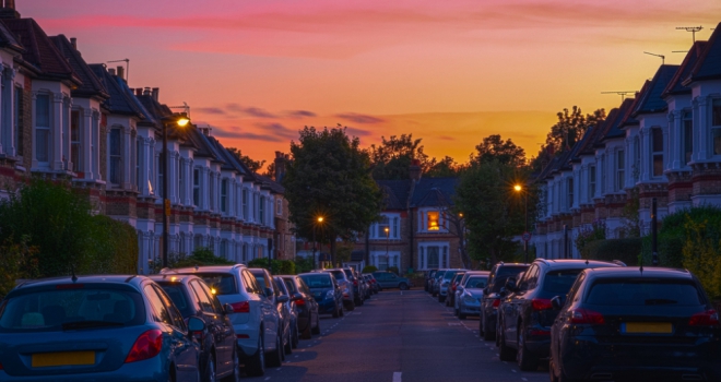 Annual house price growth continues to slow: e.surv Sunset houses 559