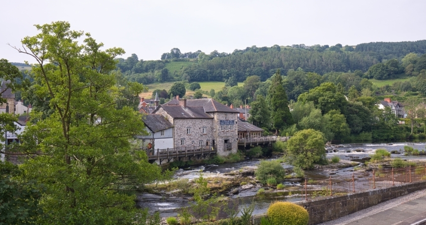 Case study: Arc & Co. and Hodge Bank complete pub portfolio funding welsh pub case study