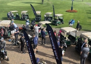 Agents Giving Golf - 926