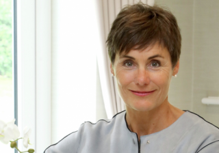 Top Tips for selling your home during an economic crisis Andrea Fawell 772