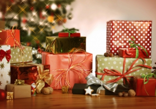 Agents Giving calls on industry to help to spread some Christmas cheer Christmas gifts 305