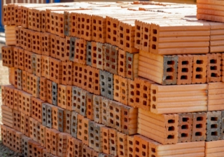 Labour shortages and rising costs continuing to impact the UK's embattled housing industry Construction 622